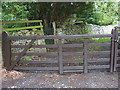 SD4575 : Commemorative gate, Cove Road, Silverdale by Karl and Ali