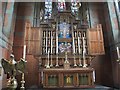 SE1020 : All Saints, Elland: altar and reredos by Stephen Craven