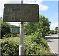 ST6982 : Grimy distances sign, Yate Road, Yate by Jaggery