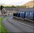 SS9991 : Steep descent to Dinas Road, Penygraig by Jaggery