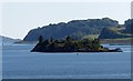 NM8429 : Heather Island off Kerrera by Rob Farrow