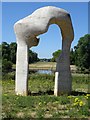 TQ2680 : The Henry Moore Arch and Kensington Palace by Philip Halling