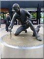 TQ2982 : Matthew Flinders statue, Euston station by Christopher Hilton