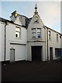 NS5574 : Facade of the Black Bull, Milngavie by Richard Sutcliffe