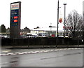 SO6303 : January 5th 2020 Tesco fuel prices, High Street, Lydney by Jaggery