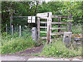 SE2336 : Footpath with tall wooden gate by Stephen Craven