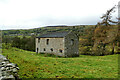 SD9998 : Substantial field barn below Low Lane by Andy Waddington