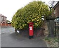 SJ9191 : GR Postbox (S6 257) by Gerald England