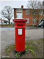 TM1715 : Victorian Postbox, Holland Road, Clacton by PAUL FARMER