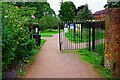 SO7875 : Entrance to Queen Elizabeth II Jubilee Gardens from Lax Lane, Bewdley, Worcs by P L Chadwick