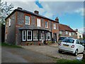 SU4568 : Hill Cottage and Hillside Cottages, Speen by Oscar Taylor