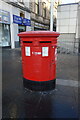 NS4864 : Postbox on Gauze Street, Paisley by Ian S