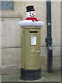 TL0449 : Yarn-bombed post box in St Paul's Square, Bedford by M J Richardson