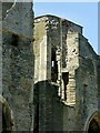 SK7954 : Newark Castle, central tower in the curtain wall by Alan Murray-Rust