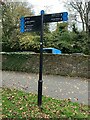 SH5872 : Fingerpost on Rhodfa'r Esgob, Bangor by Meirion