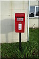 TG2120 : Parish Road Low Common Postbox by Geographer