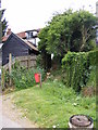 TM3056 : Footpath to the B1438 Snowdon Hill by Geographer