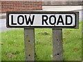 TM4160 : Low Road sign by Geographer