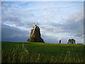 SP3342 : Walking towards the windmill on Windmill Hill, Compton Wynyates by Colin Park