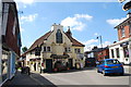 SU8821 : The Wheatsheaf, Midhurst by Barry Shimmon