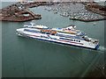 SZ6299 : Ferry leaving Portsmouth by Graham Robson