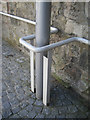 NT2673 : Handrail wrapped round a lighting column, Reid's Close by Robin Stott