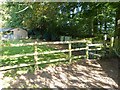 SP9307 : Cholesbury Camp (12) - Paddock at southern point by Rob Farrow