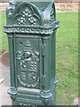 SZ0890 : Bournemouth: coat of arms on a Gardens lamppost by Chris Downer