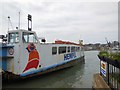 SZ5095 : Floating Bridge, Cowes by Paul Gillett