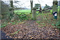 SP3127 : Footpath towards Over Norton Park from Over Norton Road by Roger Templeman