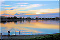 SP9113 : Photographing the Sunset at Startops Reservoir, near Tring by Chris Reynolds