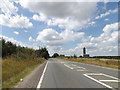 TL9471 : A1088 Thetford Road, Ixworth by Geographer