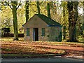 SK8722 : Bus shelter, Buckminster by Alan Murray-Rust