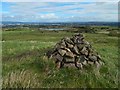 NS4759 : Cairn in the Fereneze Hills by Lairich Rig