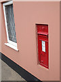 TL9226 : Foxes Corner Edward VII Postbox by Geographer