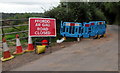 ST2890 : FFORDD AR GAU/ROAD CLOSED, Bettws Hill, Newport by Jaggery