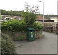 ST3090 : Green litter bin, Graig Park Avenue, Malpas, Newport by Jaggery