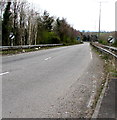 ST3091 : National Speed Limit signs alongside the A4042, Cwmbran by Jaggery