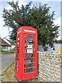 TQ4302 : K6 Telephone Kiosk used as Library by PAUL FARMER