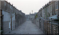 SE1646 : Ginnel between North View and Park Row by Barry Shimmon