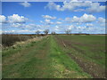 TA0838 : Field  edge  track  and  footpath  north  of  Carr  House  farm by Martin Dawes