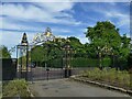 TQ2882 : Gates to Queen Mary's Garden, Regent's Park by Stephen Craven