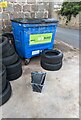 SO5517 : Suez blue wheelie bin, Whitchurch, Herefordshire by Jaggery