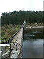 SN9167 : Pen-y-Garreg dam by David Smith