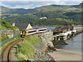 SH6115 : Train approaching Barmouth by Malc McDonald