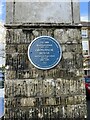 ST8623 : Blue plaque for Grosvenor House by Jonathan Hutchins