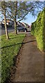 ST3091 : Pavement between grass and hedge, Fern Rise, Malpas, Newport by Jaggery