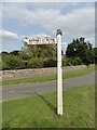 SP0801 : Direction Sign - Signpost on the A417 at Ampney St Peter by Roadside Relics