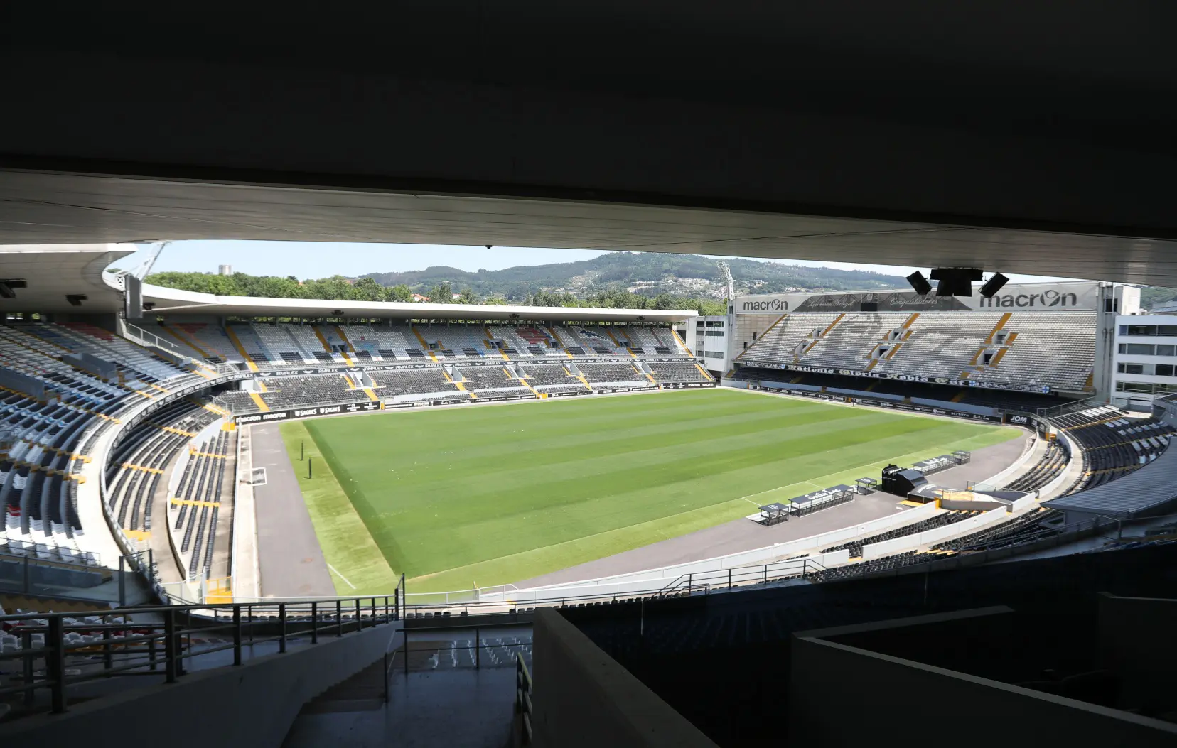 https://stc.vsports.pt/external/bigpic/venues/estadio_vitoria_19.webp