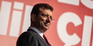 Portrait vom Istanbuler Bürgermeister Ekrem Imamoglu